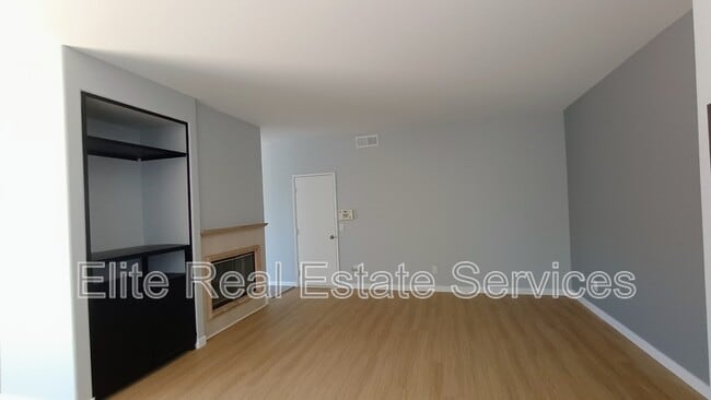 Building Photo - 1138 Calle Dulce