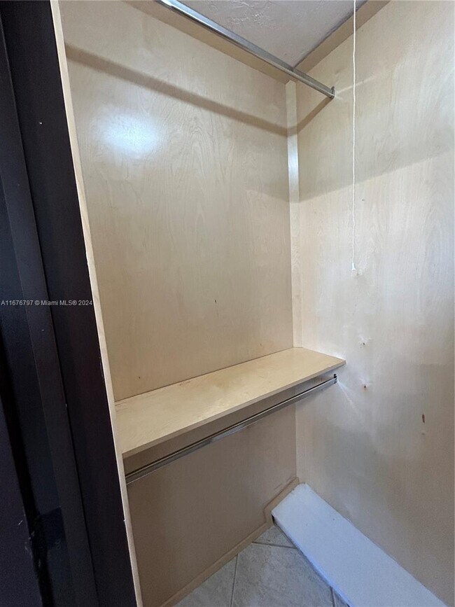 Building Photo - 1530 NE 191st St