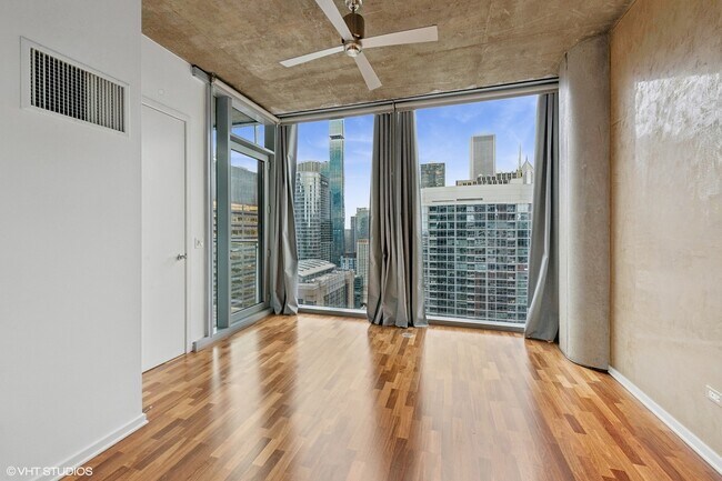 Building Photo - 600 N Fairbanks Ct