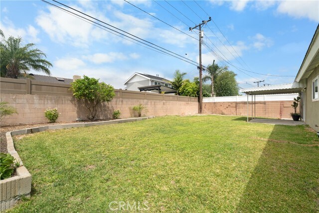 Building Photo - 17551 Misty Ln