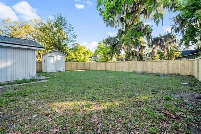 Building Photo - 920 Johnston St