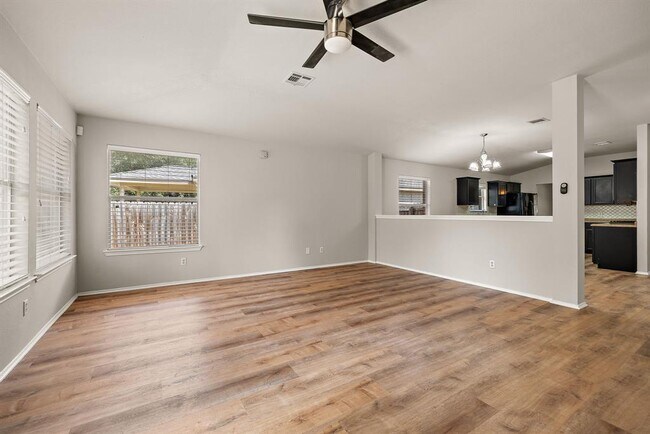 Building Photo - 2560 Vernell Way