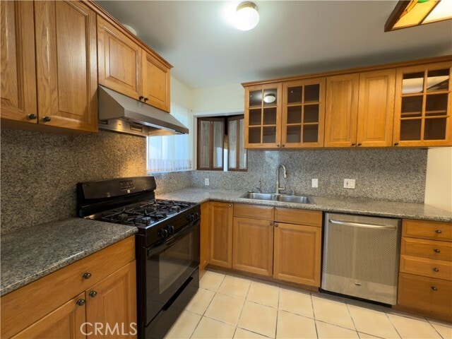 Building Photo - 3204 Hempstead Ave