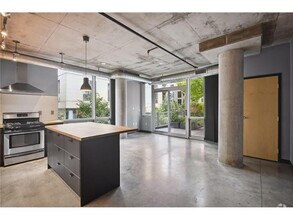 Building Photo - 730 N 4th St