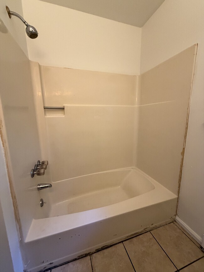 Building Photo - 431 Hearn Ln