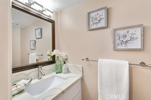 Building Photo - 5704 Skyview Way