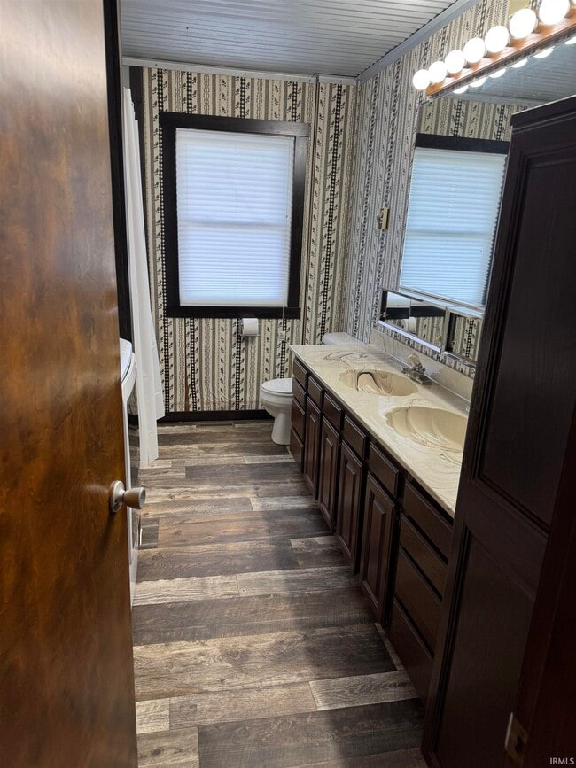 Building Photo - 2418 E 550 N