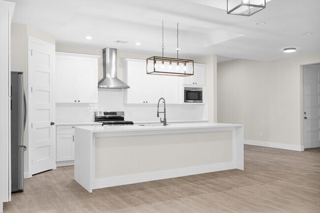 Building Photo - 257 Bentwood Dr