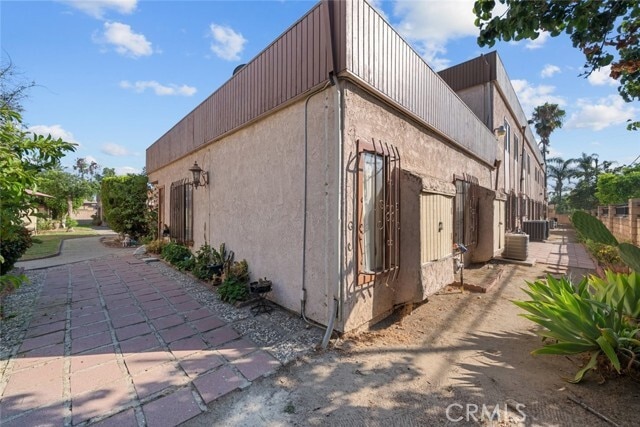 Building Photo - 9120 Telfair Ave