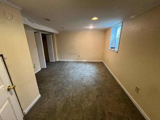 Building Photo - 2 bed 2 bath Single Family Home in Bexley w/ Bonus Rooms