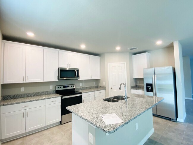 Building Photo - Home in St Cloud for Rent