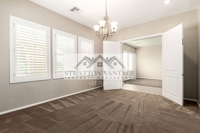 Building Photo - 21004 E Sunset Dr