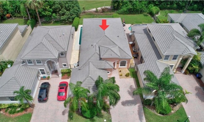 Building Photo - 8291 Hampton Wood Dr