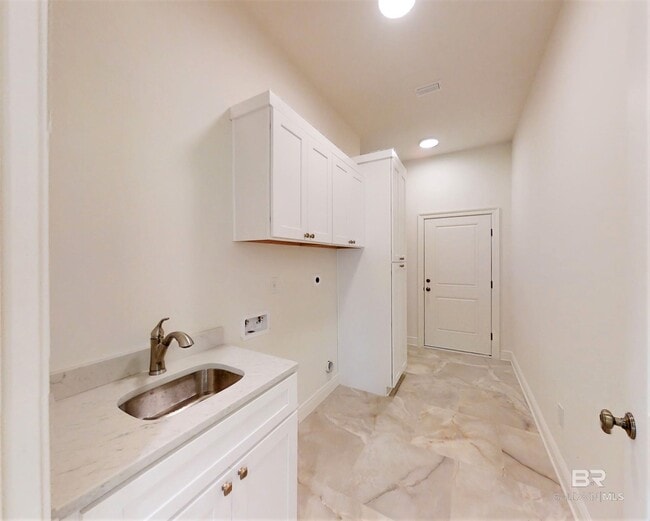 Building Photo - 2704 Bienville Ave