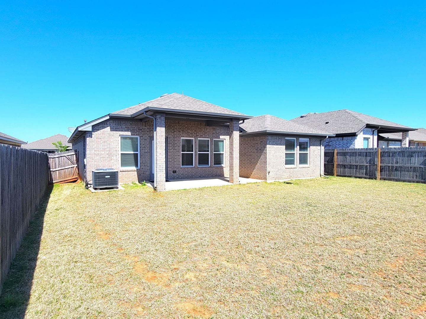 Building Photo - 18641 Cantar Dr