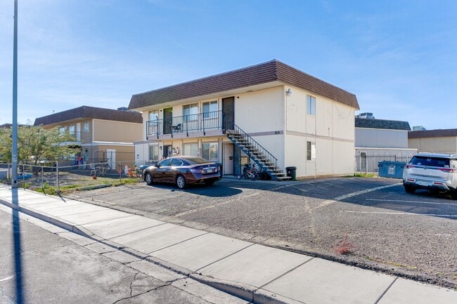 Building Photo - Charming & Cozy 2-Bedroom Upstairs Apartment – Bright, Comfortable & Full of Character!