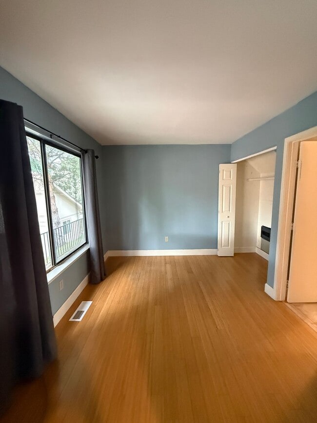 Building Photo - 1230 Searchlite Ct