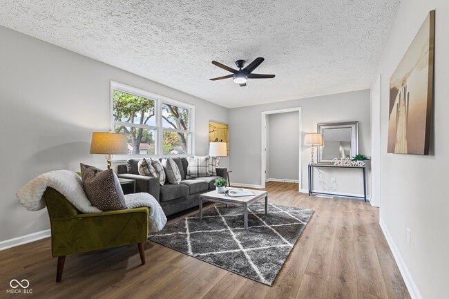 Building Photo - 111 W Southern Ave