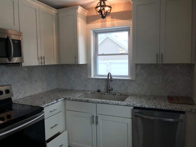 Building Photo - 205 Rassi Ave