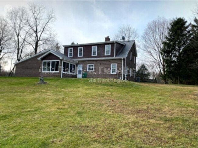 Building Photo - 87 W Surrey Ln