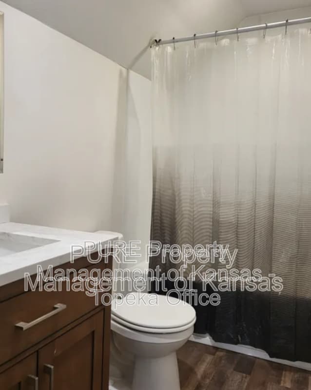 Building Photo - 1620 SW College Ave