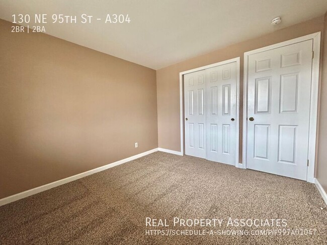 Building Photo - 2 BR/2 Bath Condo Maple Leaf Neighborhood-...