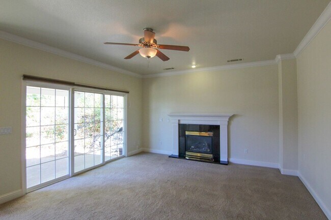 Building Photo - 4 Bedroom Mary Lake Home on Cul-De-Sac