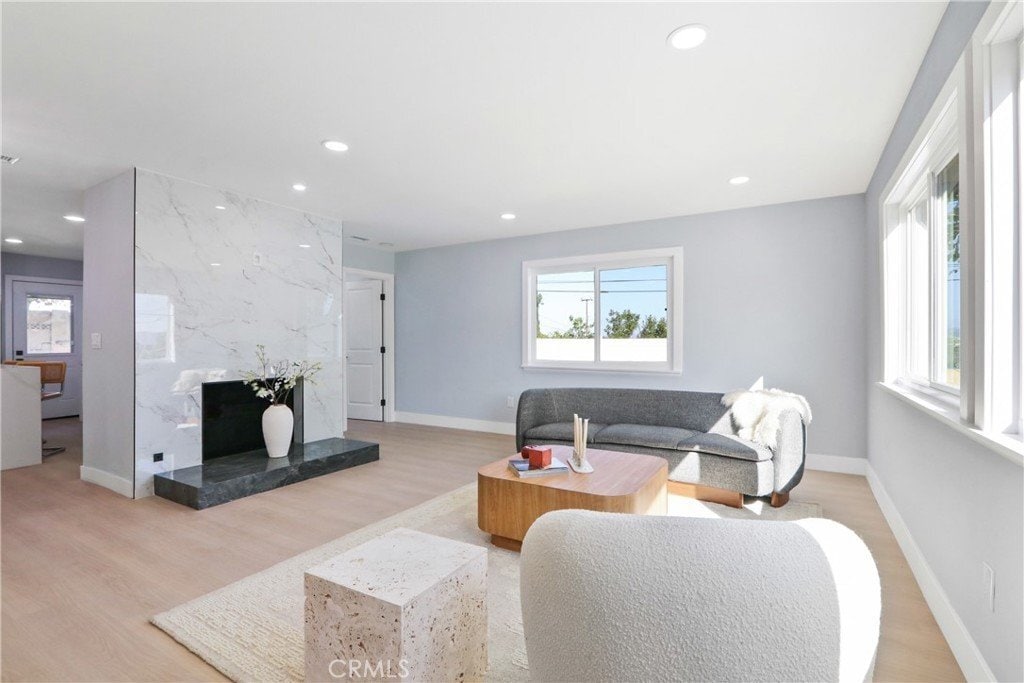 Building Photo - 1309 E Sunview Dr