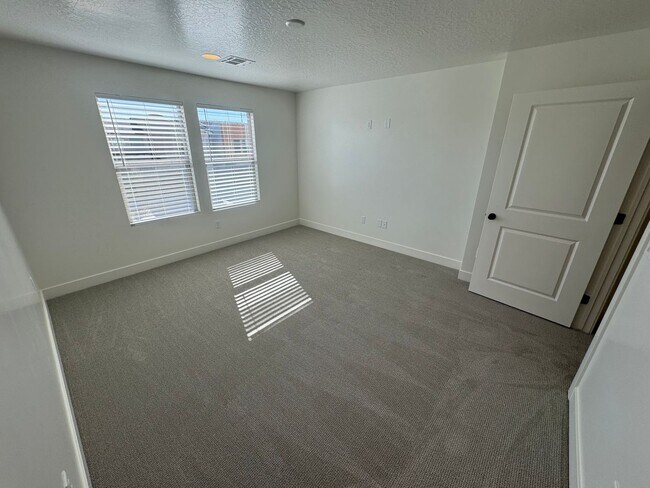 Building Photo - REDUCED PRICE!! Beautiful FOUR Bedroom Home!