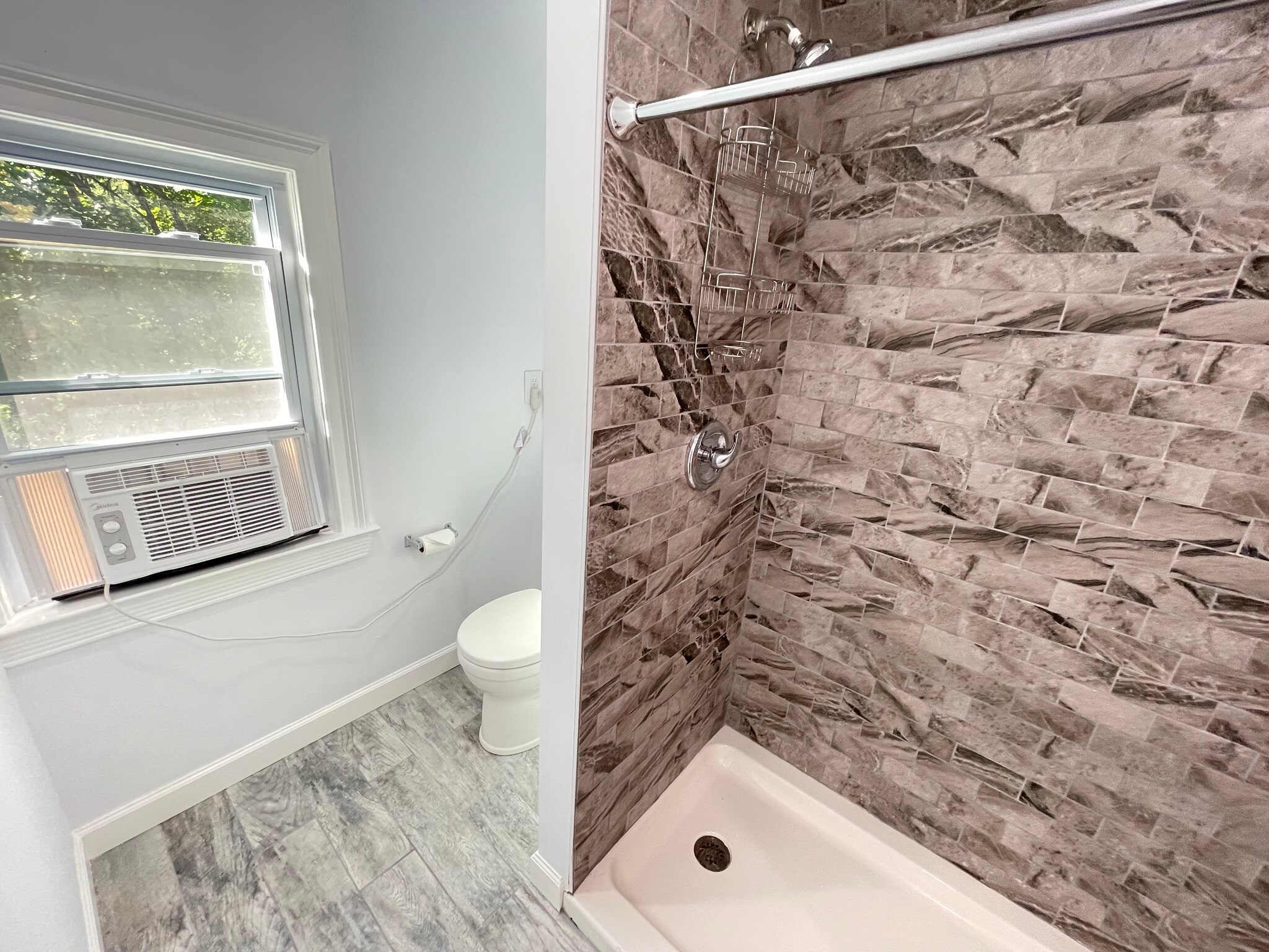 Full Bath 2nd Floor - 85 Western Ave