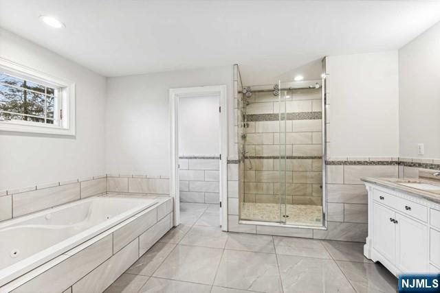 Building Photo - 25 Jones