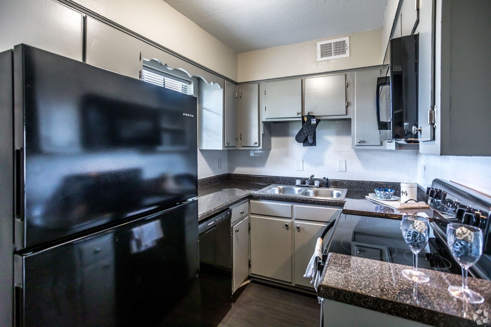 Interior Photo - Graceland Pointe Apartments: Modern Style, Excellent Value in Memphis