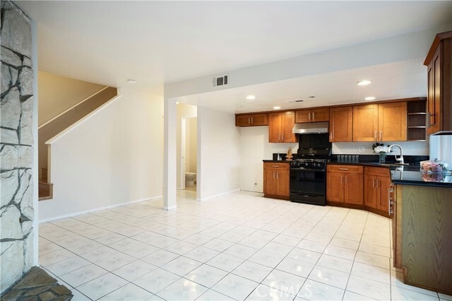 Building Photo - 9471 Cortada St