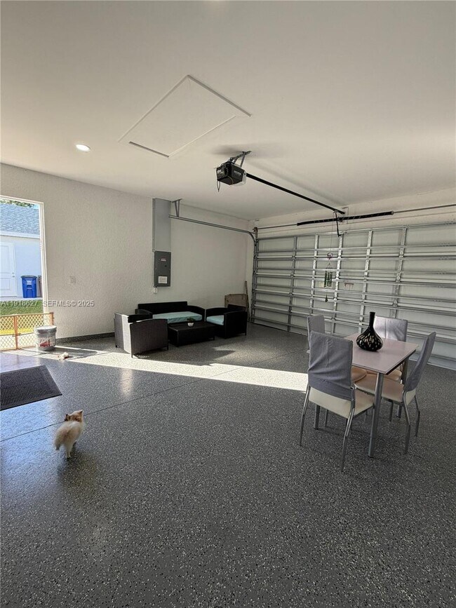 Building Photo - 2923 22nd St SW