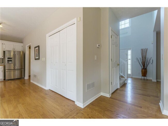 Building Photo - 2807 Forest Wood Dr