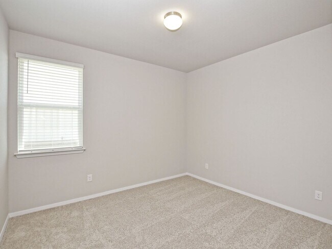 Building Photo - 3 BR/2 BA - 1437 SF in KYLE - Casseta Ranch!