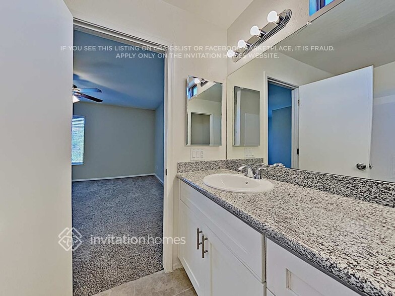 Building Photo - 12567 W Mauna Loa Ln