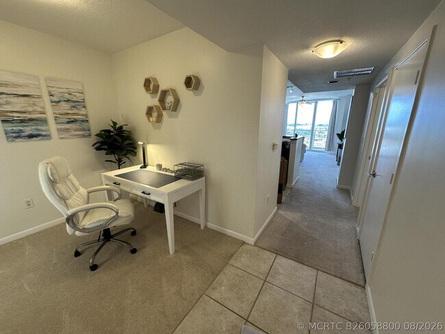 Building Photo - 1551 N Flagler Dr