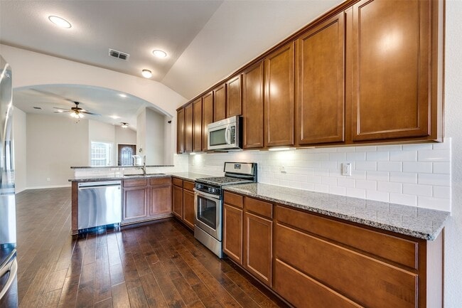 Building Photo - 3805 Weatherstone Dr