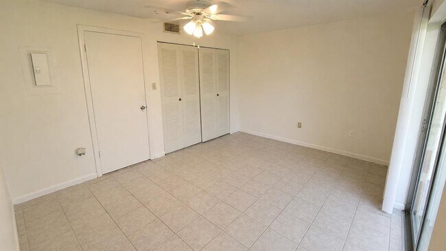 Building Photo - 4507 3rd St Cir W