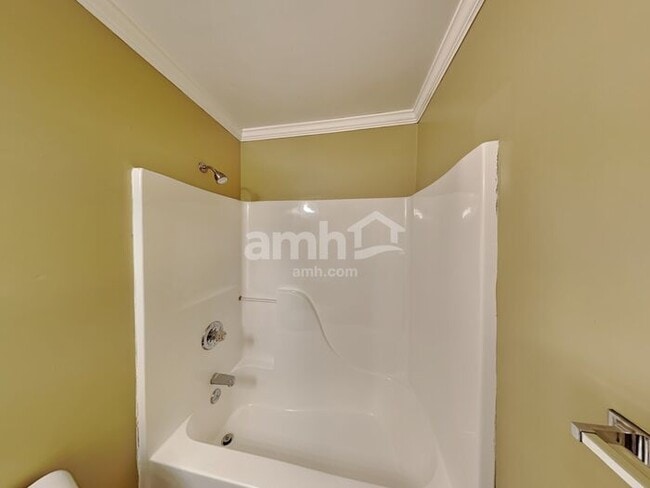 Building Photo - 100 Cross Cove Ct