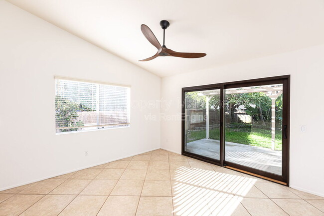 Building Photo - 608 Maybritt Cir