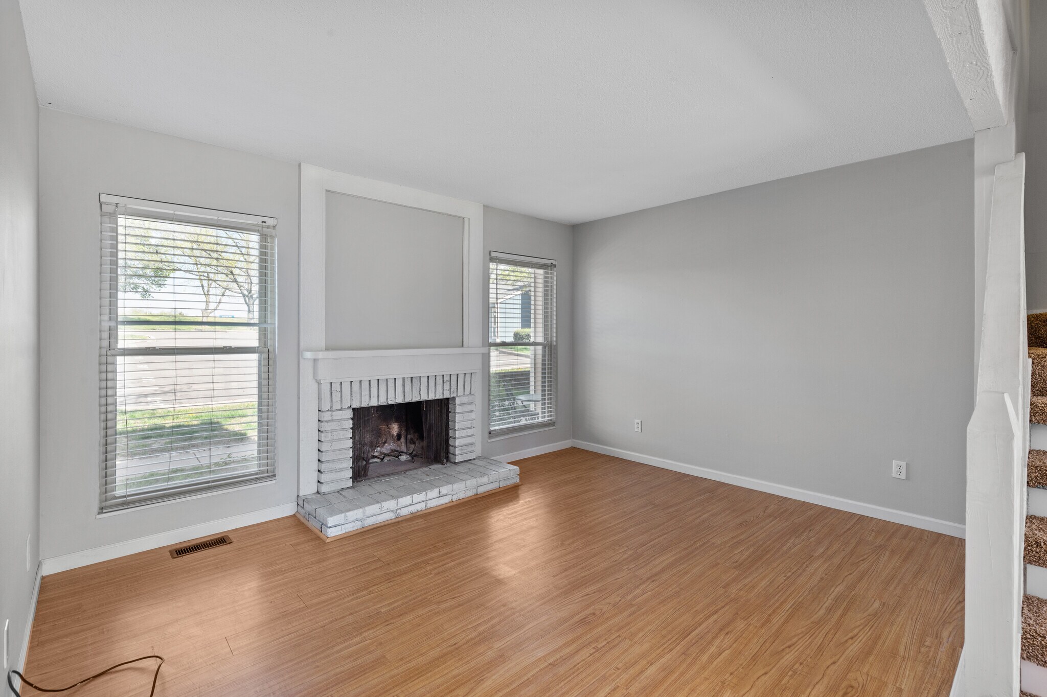 Building Photo - 147 Harbor View Dr