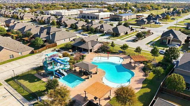 Building Photo - 15801 Weymouth Dr