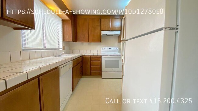 Building Photo - 611 Sage Ct