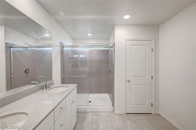 Building Photo - 8454 Vacarez Dr