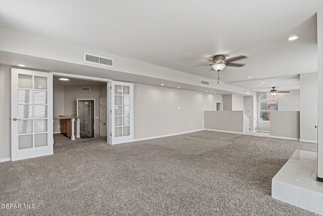 Building Photo - 825 Dulce Tierra Dr