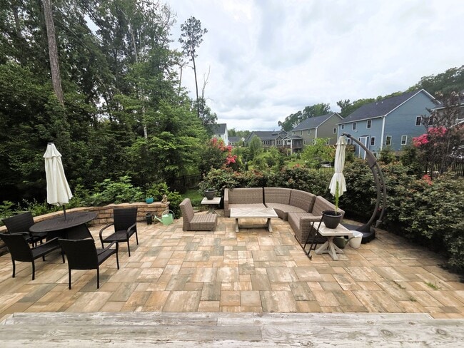 Building Photo - Executive home in Tarrington Subdivision on quiet cul-de-sac lot.