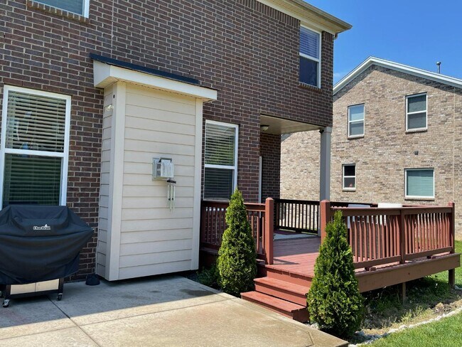 Building Photo - 1607 Southhampton Way