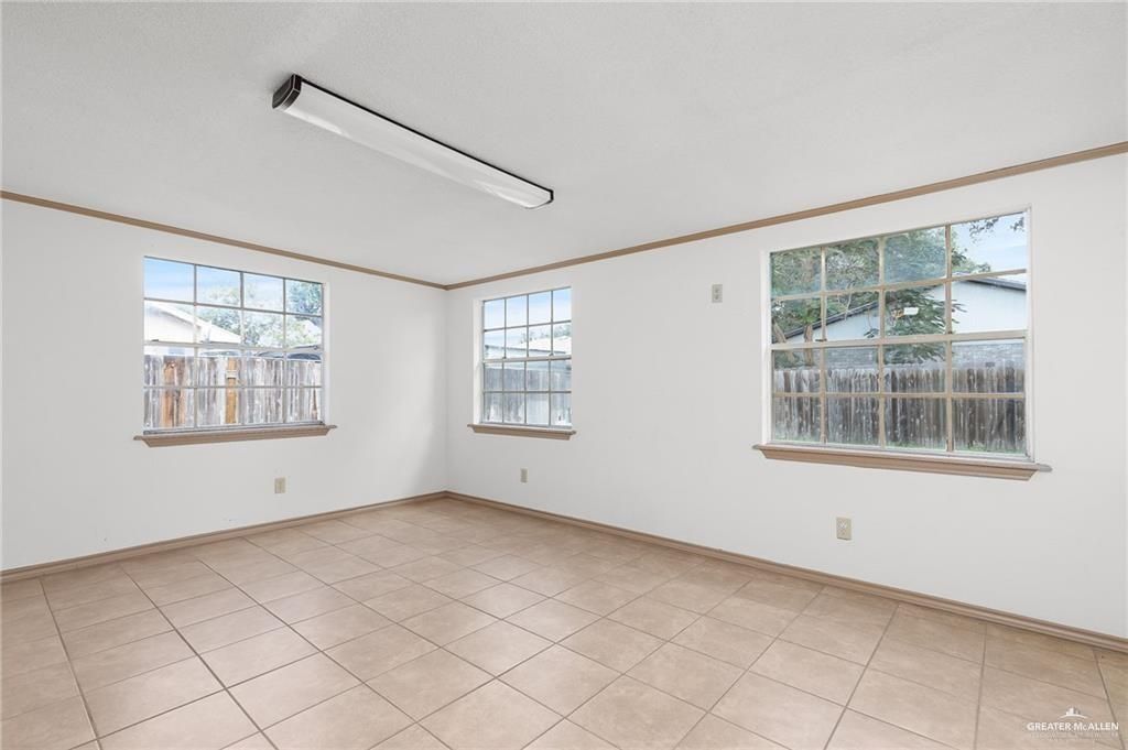 Building Photo - 6508 N 16th St